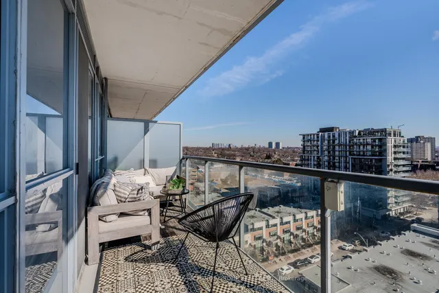 Additional image 17 of 25 Cole St Unit 1105