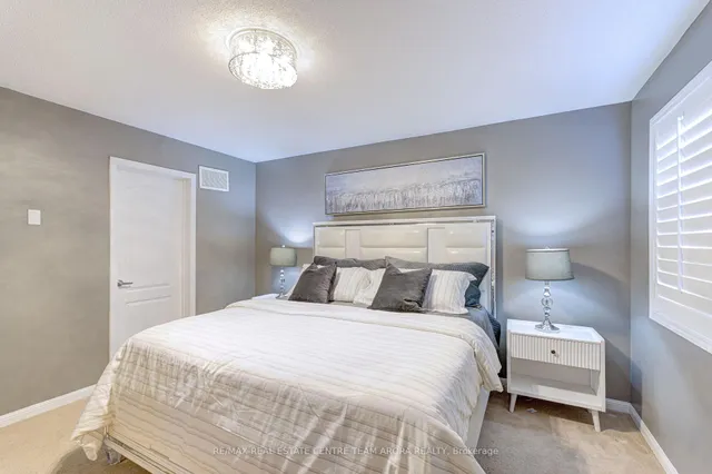 Additional image 21 of 23 Berberis Cres