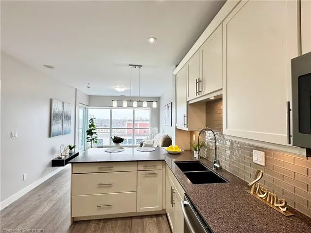 Additional image 4 of 1 Victoria St Unit 1010