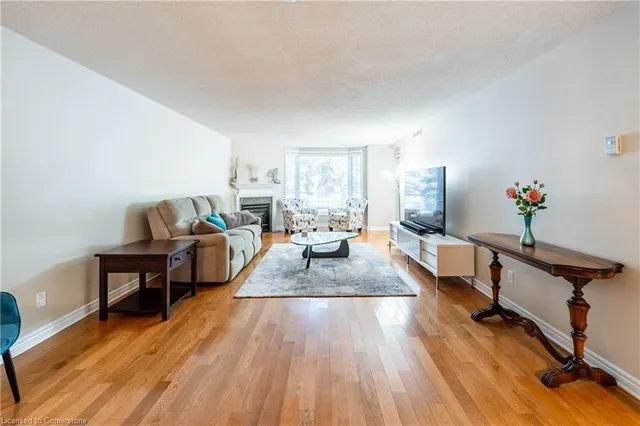 Additional image 10 of 990 Golf Links Rd Unit 106