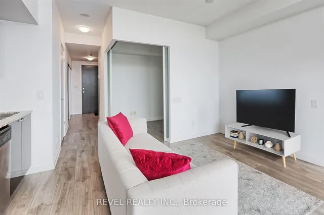 Additional image 12 of 105 The Queensway St