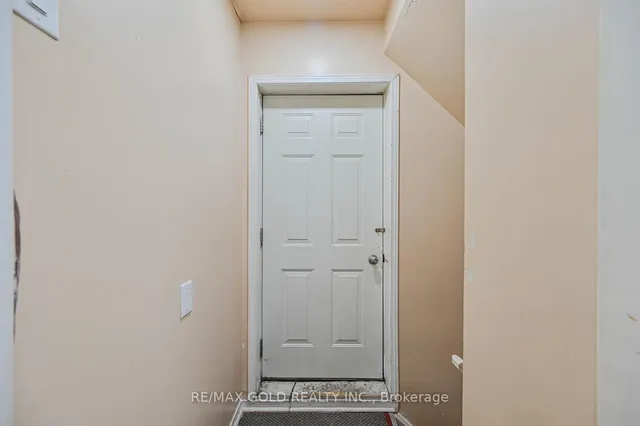 Additional image 35 of 152 Bighorn Cres