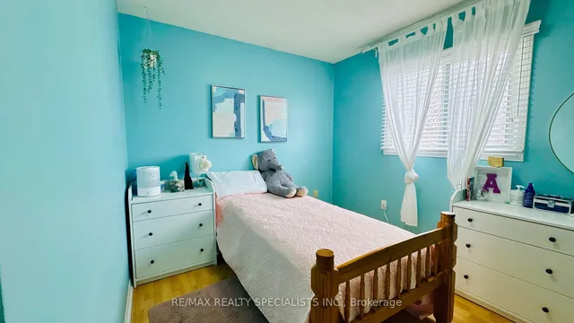 Additional image 16 of 2 Cortez Crt