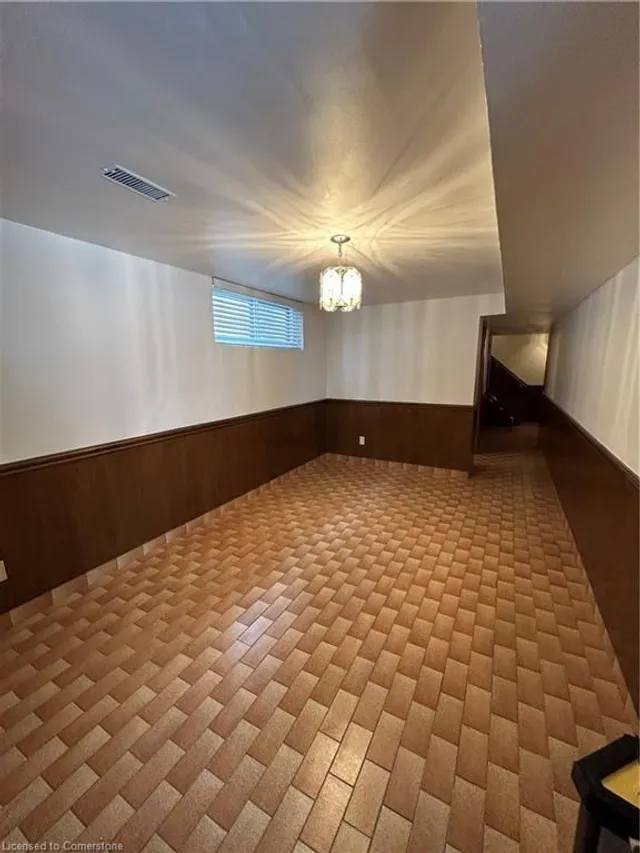 Additional image 34 of 85 Downsview Ave