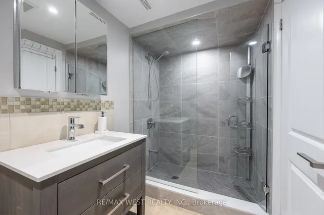 Additional image 10 of 20 Wall Ave