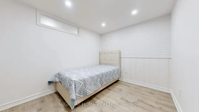 Additional image 35 of 12A Kenmore Ave