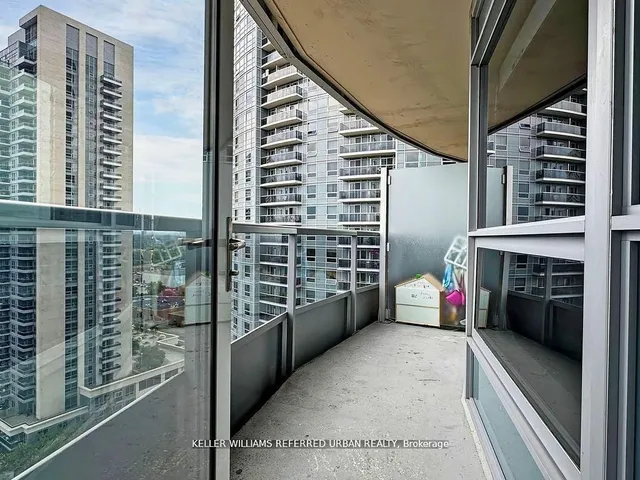Additional image 30 of 125 Village Green Sq Unit 1609