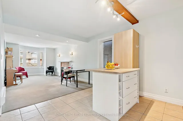 Additional image 15 of 43 Glenlake Ave