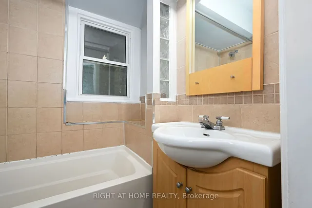 Additional image 15 of 30 Fairleigh Ave