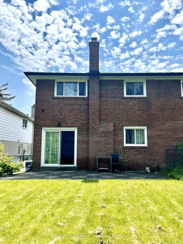 Additional image 21 of 89 Baroness Cres