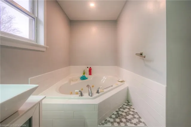 Additional image 28 of 55 Wellington St