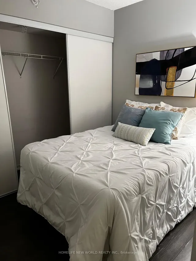 Additional image 6 of 36 Lisgar St Unit 516E