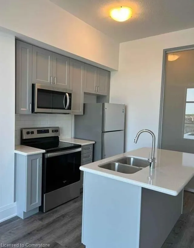 Additional image 7 of 450 Dundas St Unit 417