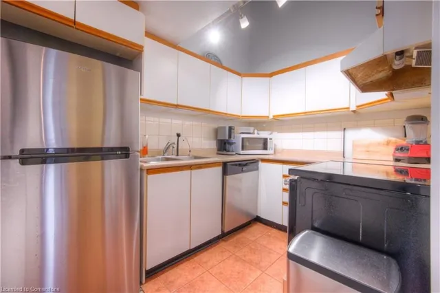 Additional image 15 of 50 Main St Unit 314