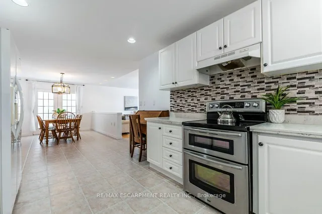 Additional image 19 of 62 Spadara Dr