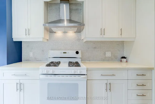 Additional image 16 of 104 Manning Ave