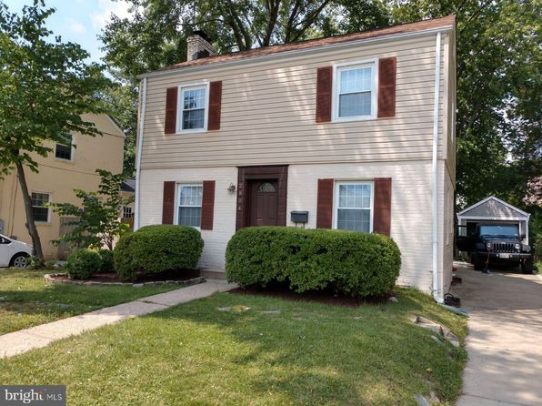 2804 Cameron Mills Rd, Alexandria, VA 22302