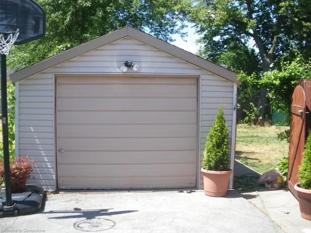 Additional image 23 of 242 East 27th St