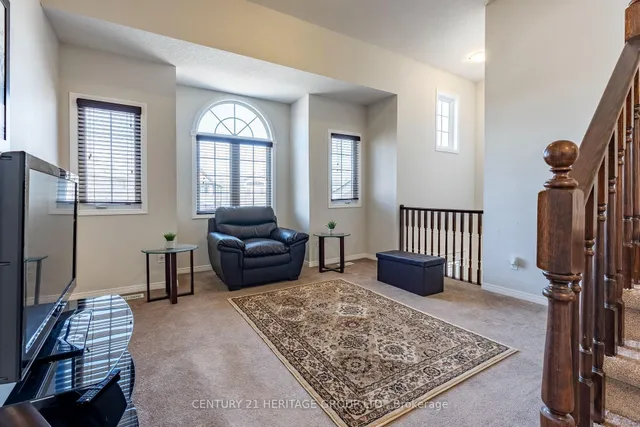 Additional image 21 of 382 Woodbine Ave