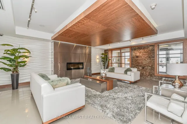 Additional image 2 of 112 Benton St Unit 704