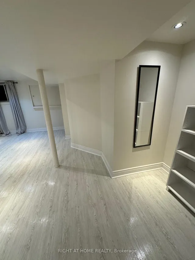 Additional image 14 of 227 Sheppard Ave