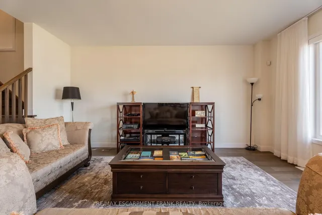 Additional image 21 of 412 KLEIN Circ