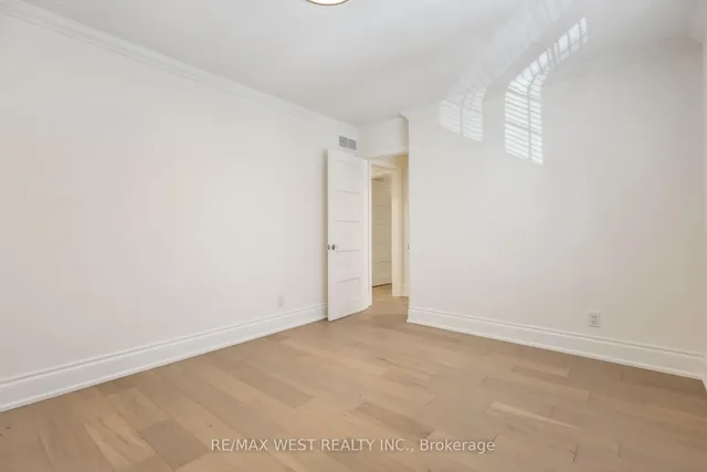 Additional image 33 of 4 Harding Blvd