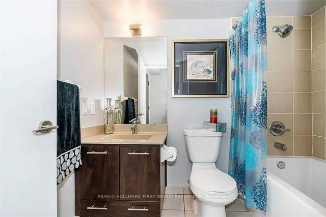 Additional image 20 of 125 Village Green Sq Unit 1409