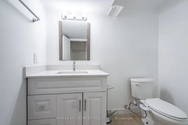 Additional image 33 of 19 Winthrop Pl