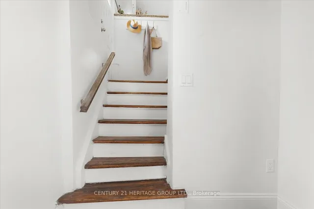 Additional image 22 of 1146 LEASIDE Rd