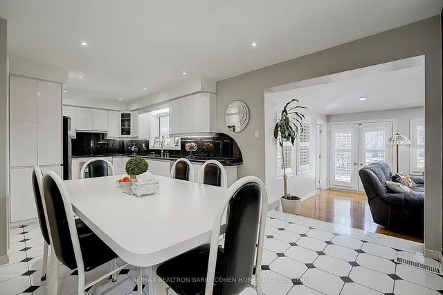 Additional image 16 of 112 Agincourt Dr