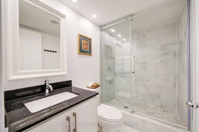 Additional image 8 of 1055 Bay St Unit 603