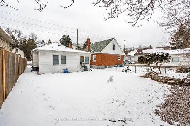 Additional image 36 of 124 WHITNEY Ave