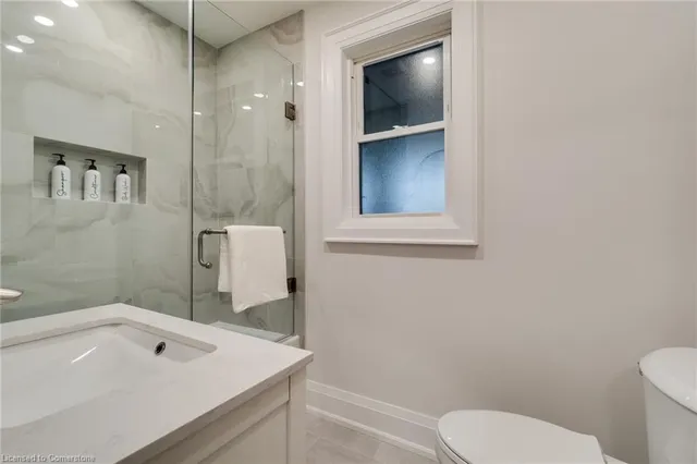 Additional image 11 of 121 Lake Avenue Dr