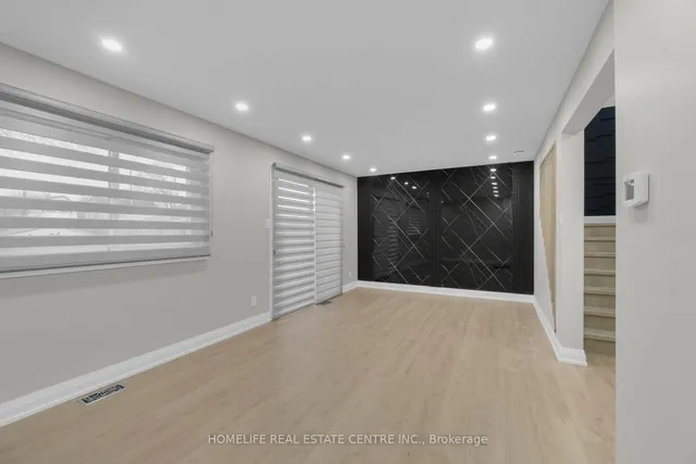 Additional image 8 of 11 Jason Sq