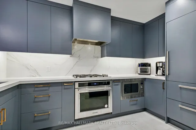 Additional image 20 of 39 Queens Quay Unit TH103