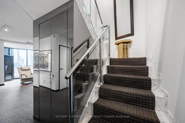 Additional image 14 of 33 Harbour Sq Unit 1008