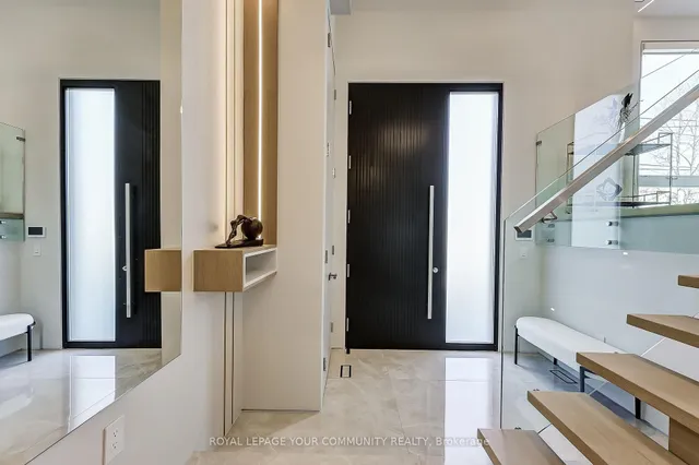 Additional image 4 of 131 Poyntz Ave