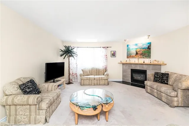 Additional image 8 of 26 Moss Blvd Unit 32