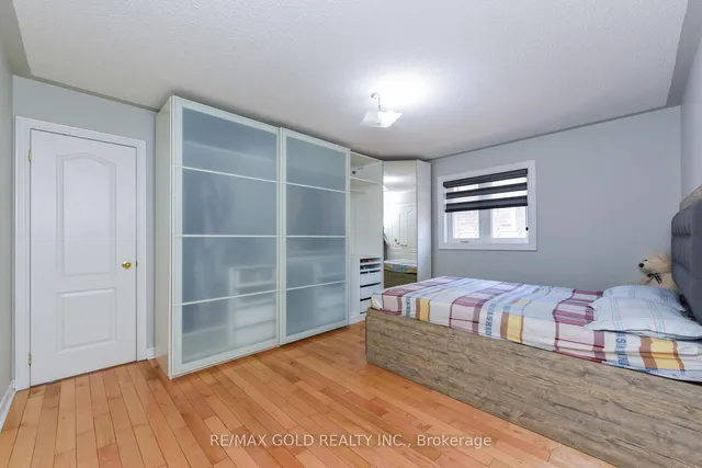 Additional image 30 of 42 York St