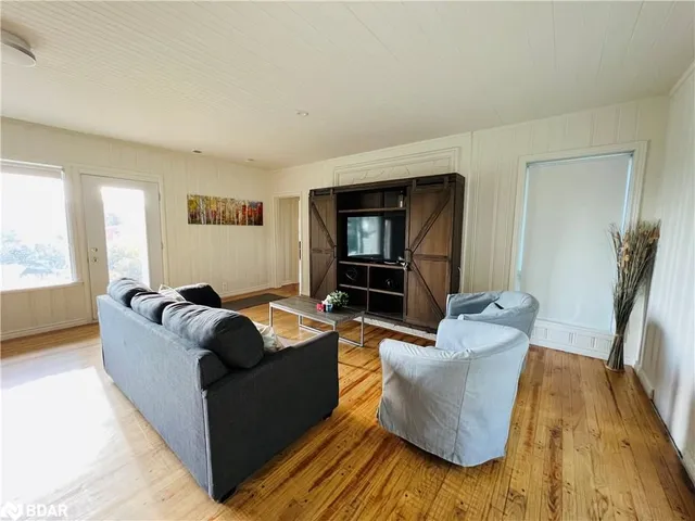 Additional image 15 of 8 Renwood Pl