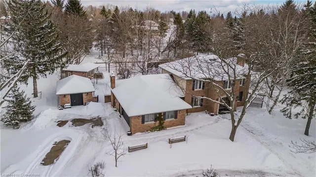 Additional image 47 of 10 Karendale Cres