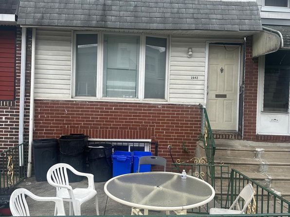 2642 S Massey St, Philadelphia, PA 19142