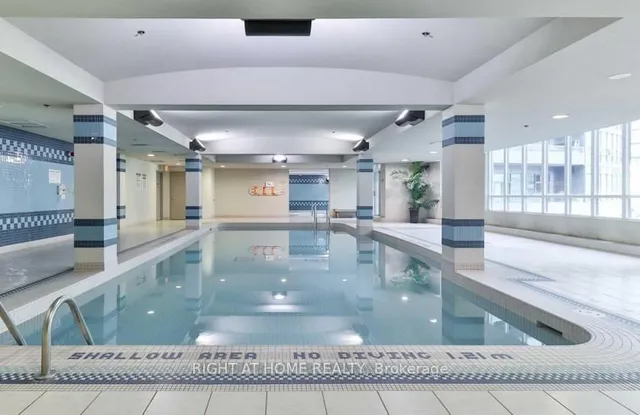 Additional image 19 of 51 Lower Simcoe St Unit Unit 1911