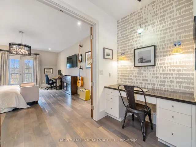 Additional image 20 of 2506 Bayview Ave