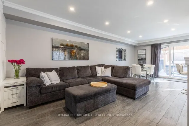 Additional image 5 of 74 Edenrock Dr