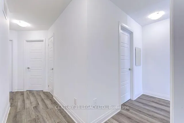 Additional image 40 of 1742 Thames Circ