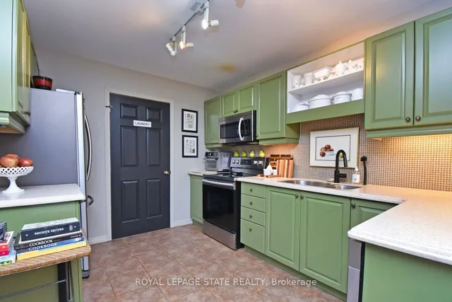 Additional image 14 of 3000 Creekside Dr Unit 304