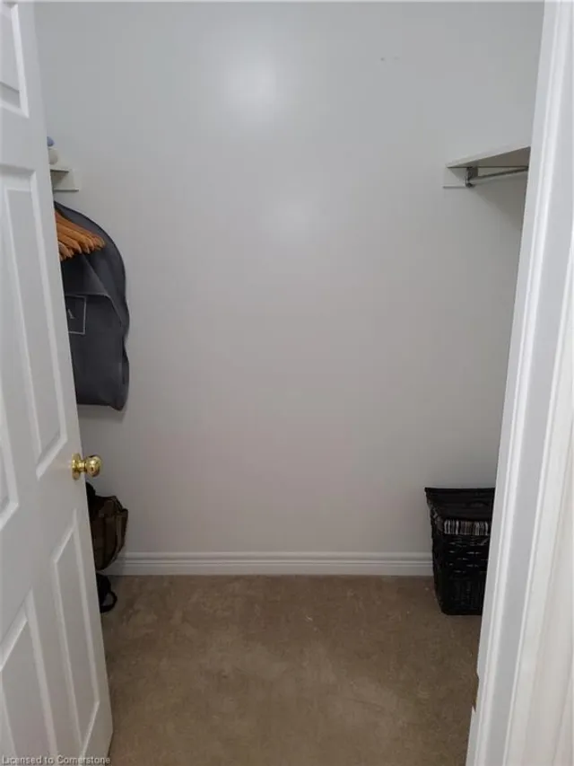 Additional image 23 of 18 Rideau Cres