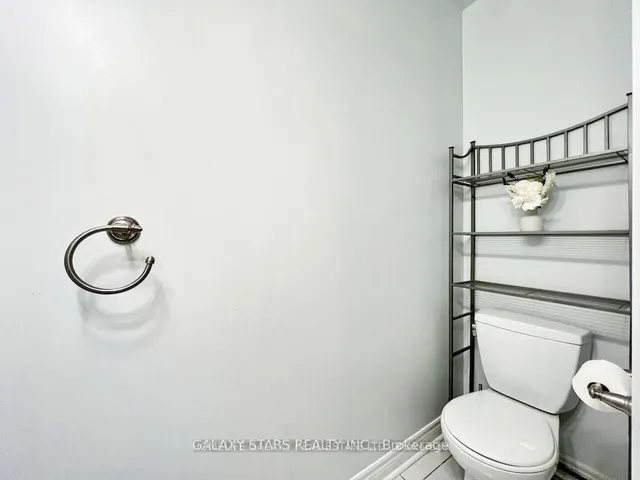 Additional image 11 of 8 E Hycrest Ave